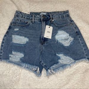 *NEVER WORN* F21 High Rise Mom Shorts
